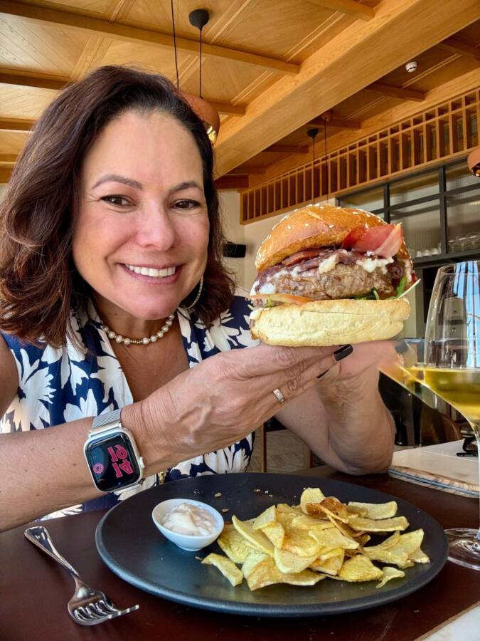 Renata Araújo experimentou o café da manhã no restaurante na beira da piscina da Quinta do Paral