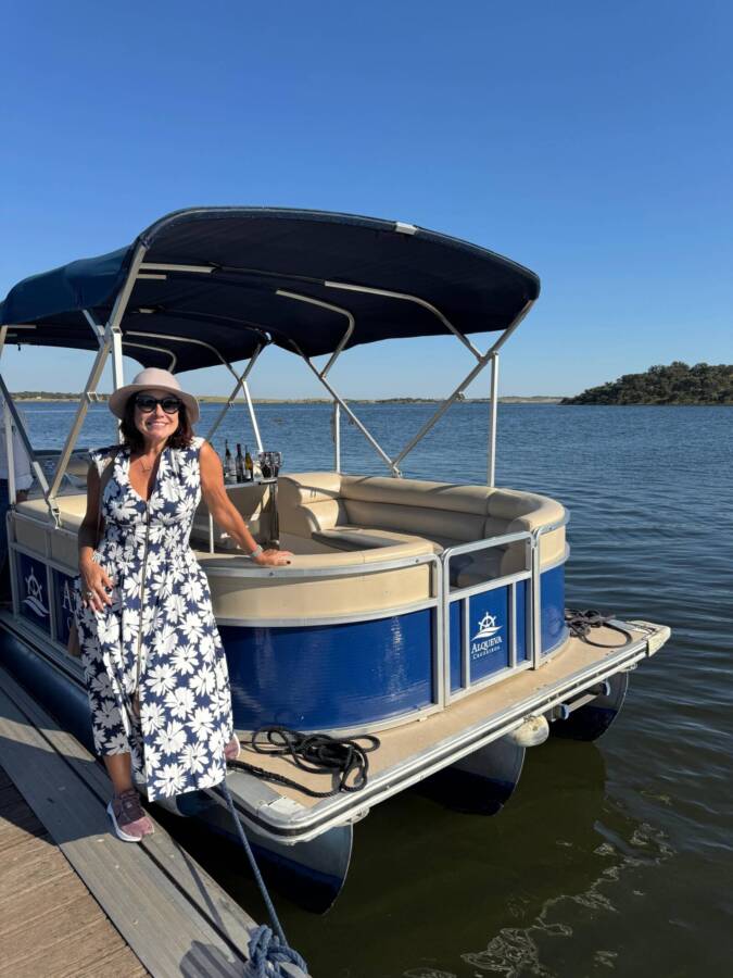 Renata Araujo no passeio de barco