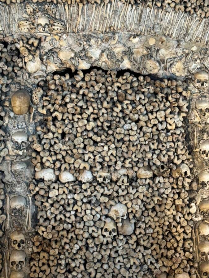 Detalhes da capela dos ossos