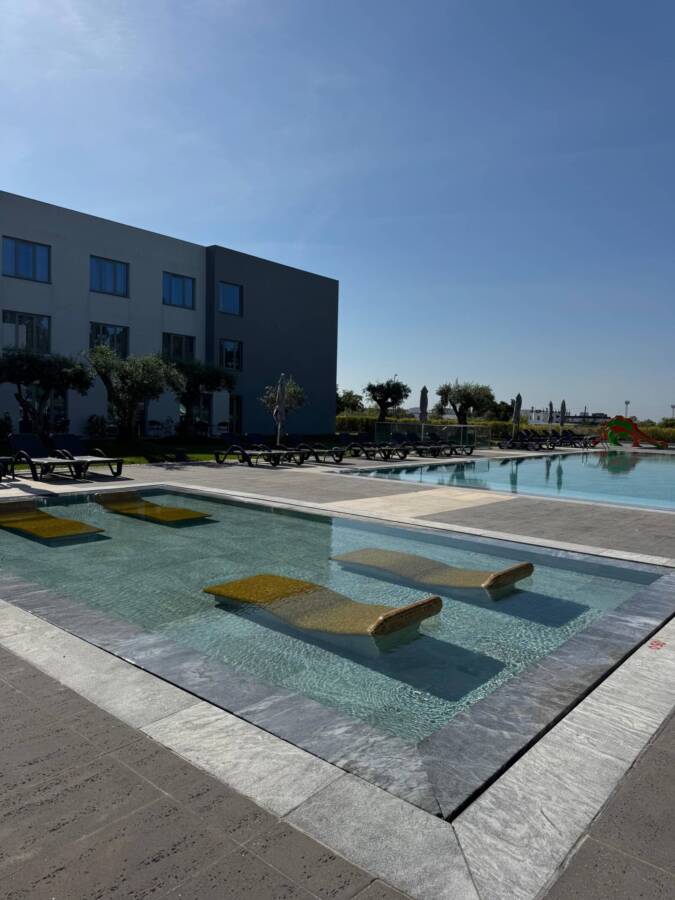 Piscinas para relaxar no hotel em Portugal