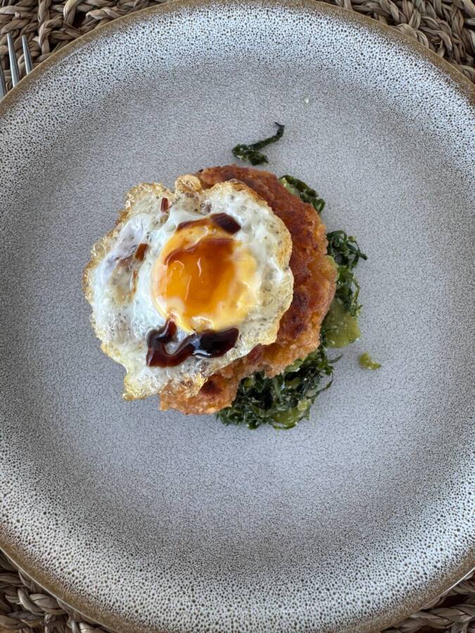 Um dos pratos disponíveis no menu da Adega Monte Branco