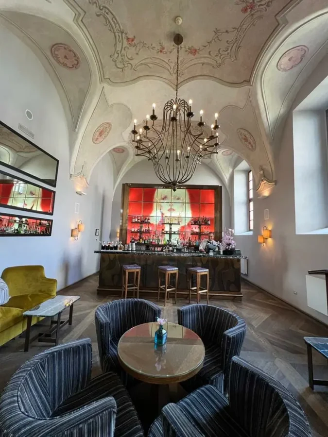 Hotel de luxo em Praga- - marcas de luxo da Marriot