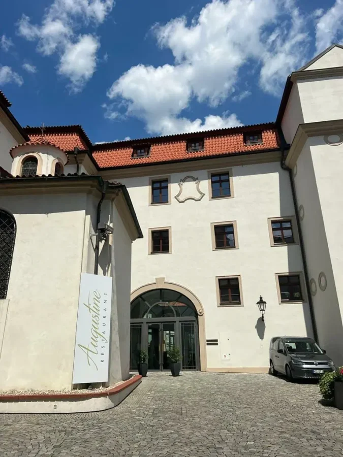 Hotel de luxo em Praga - marcas de luxo da Marriot