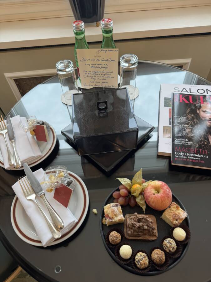 Recepção do quarto no Hotel Sacher Salzburg