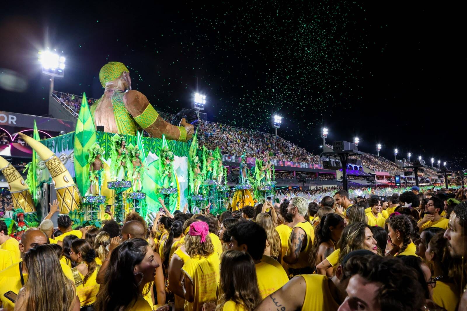 Carnaval Rio 2026: os melhores Camarotes na Sapucaí para assistir aos desfiles com conforto e estrutura